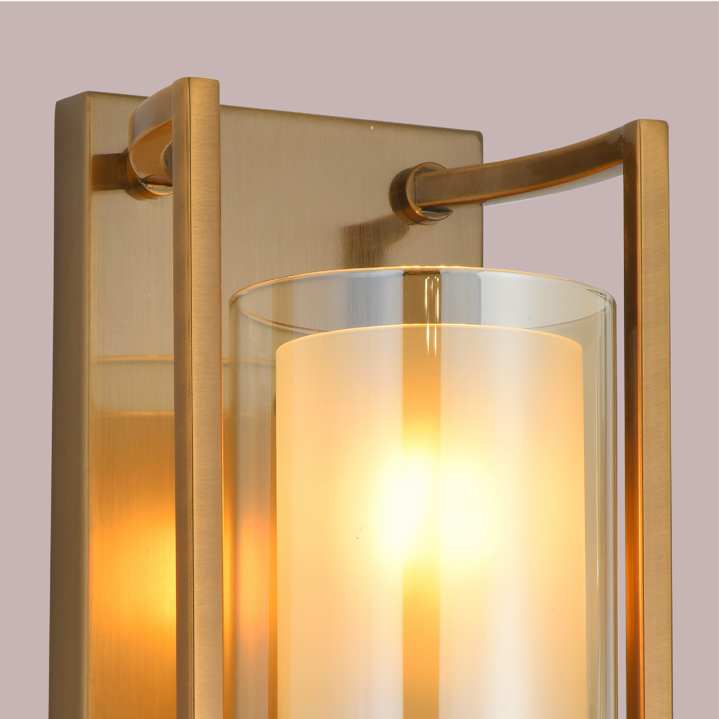 London’s Lustrous Luminaire