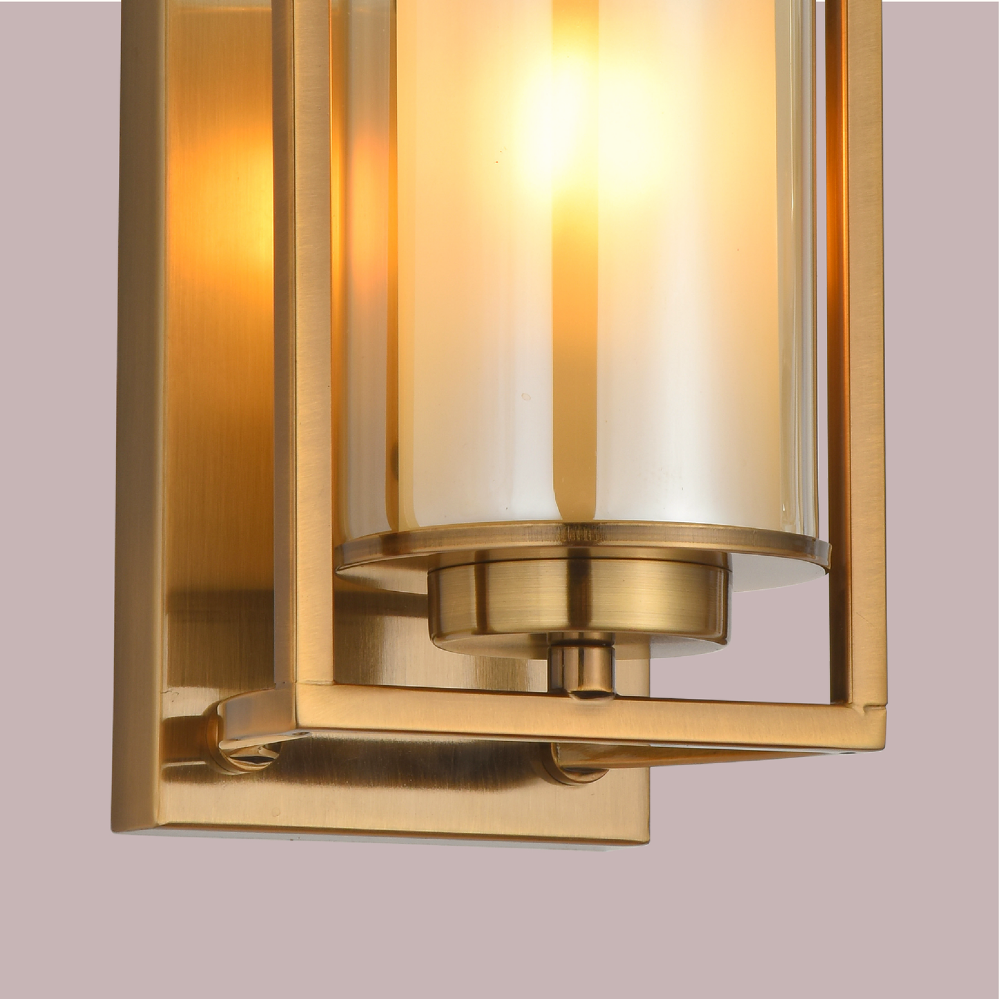 London’s Lustrous Luminaire