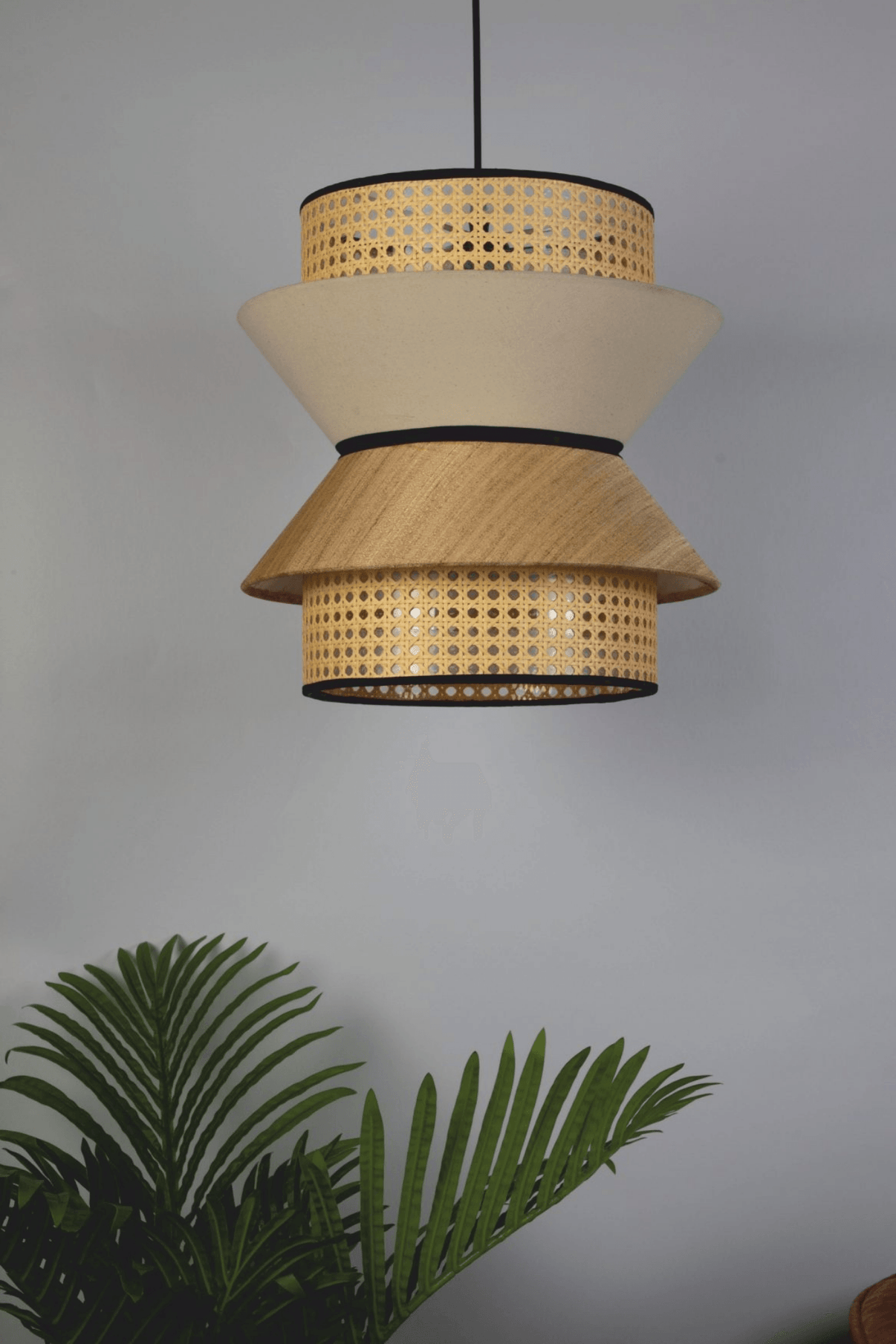 Certo Handcrafted Pendant Light: A Harmony of Light and Artistry