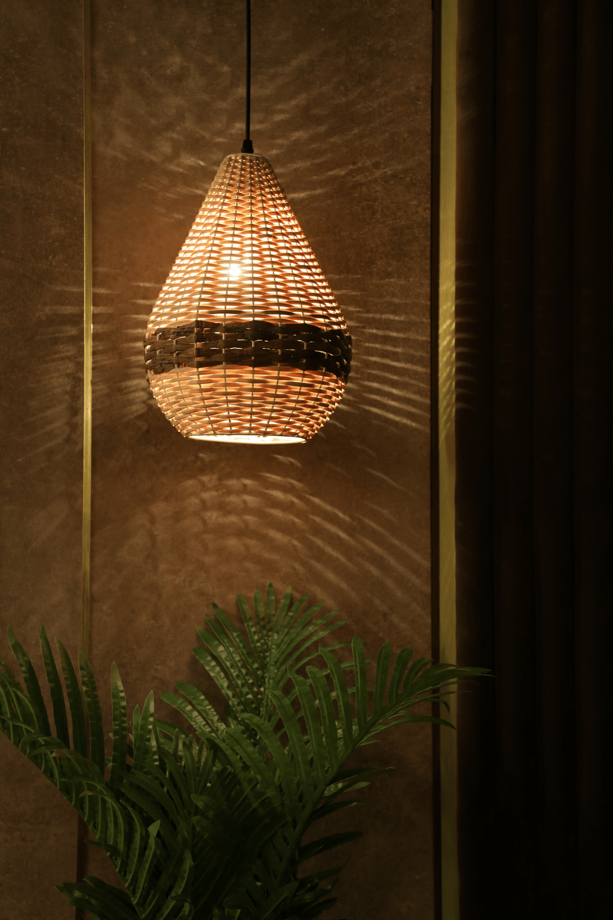 Velsa Handcrafted Pendant Light: A Beacon of Elegance and Craft